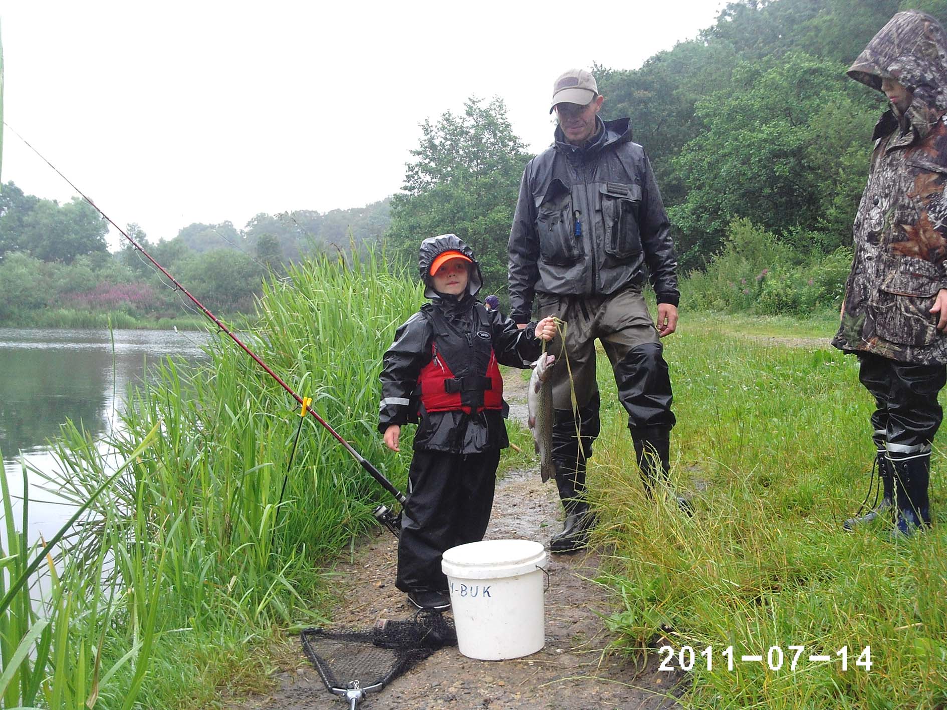 PHOT0080_DrengMedFisk