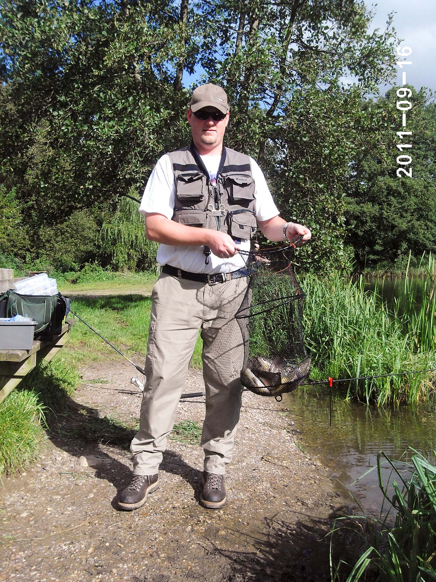 PHOT0007_netmangefisk